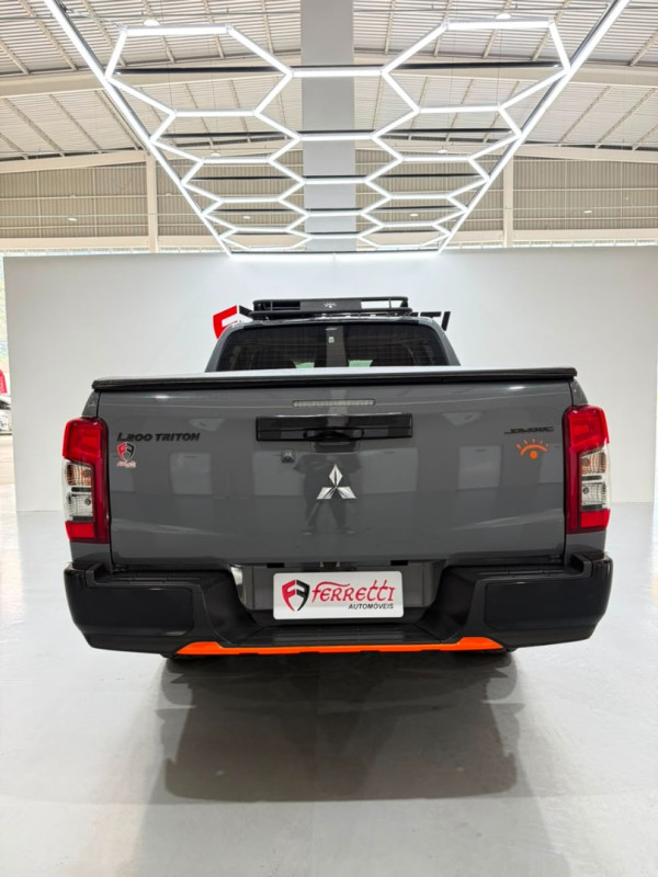 MITSUBISHI L 200 Triton 2.4 16V SPORT SAVANA SERTÕES 4X4 CABINE DUPLA TURBO DIESEL AUTOMÁTICO