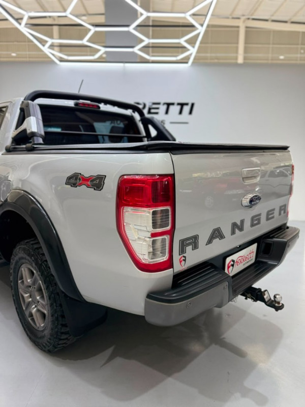 FORD Ranger 2.2 16V XLS DIESEL CABINE DUPLA AUTOMÁTICO