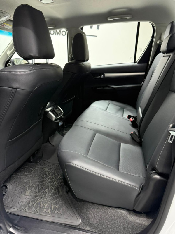 TOYOTA Hilux Caminhonete 2.8 16V SRX 4X4 TURBO DIESEL CABINE DUPLA AUTOMÁTICO