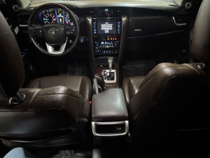 Hilux SW4 2.8 16V 4P SRX 4X4 7 LUGARES TURBO DIESEL AUTOMÁTICO