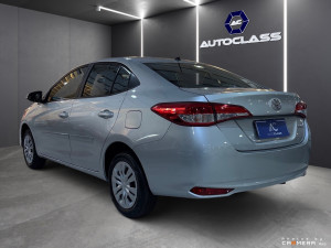 TOYOTA Yaris Sedan 1.5 16V 4P FLEX XL LIVE MULTIDRIVE AUTOMÁTICO CVT