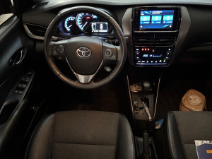 Yaris Sedan 1.5 16V 4P FLEX XL PLUS TECH MULTIDRIVE AUTOMÁTICO CVT