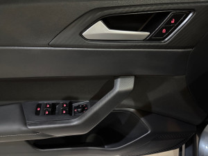 VOLKSWAGEN Nivus 1.0 4P FLEX 200 TSI HIGHLINE TURBO AUTOMÁTICO