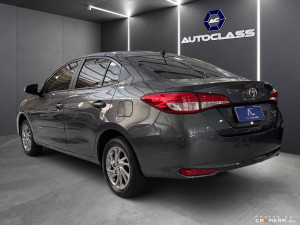 Yaris Sedan 1.5 16V 4P FLEX XL PLUS TECH MULTIDRIVE AUTOMÁTICO CVT