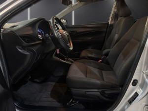 TOYOTA Yaris Sedan 1.5 16V 4P FLEX XL LIVE MULTIDRIVE AUTOMÁTICO CVT