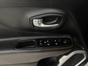 JEEP Renegade 1.8 16V 4P FLEX LONGITUDE AUTOMÁTICO
