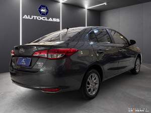 Yaris Sedan 1.5 16V 4P FLEX XL PLUS TECH MULTIDRIVE AUTOMÁTICO CVT