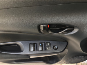 Yaris Sedan 1.5 16V 4P FLEX XL LIVE MULTIDRIVE AUTOMÁTICO CVT