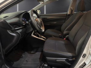 Yaris Sedan 1.5 16V 4P FLEX XL LIVE MULTIDRIVE AUTOMÁTICO CVT