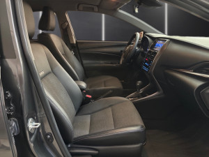 Yaris Sedan 1.5 16V 4P FLEX XL PLUS TECH MULTIDRIVE AUTOMÁTICO CVT