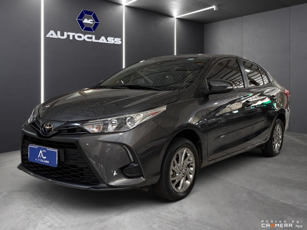 Yaris Sedan 1.5 16V 4P FLEX XL PLUS TECH MULTIDRIVE AUTOMÁTICO CVT