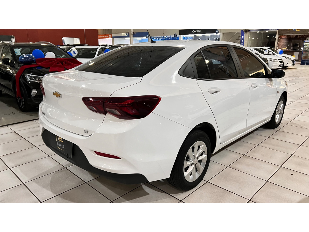 Onix Sedan 1.0 4P FLEX PLUS JOY BLACK