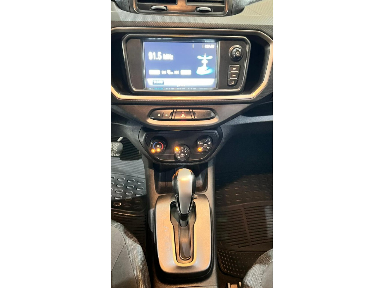 Spin 1.8 4P FLEX LT AUTOMÁTICO