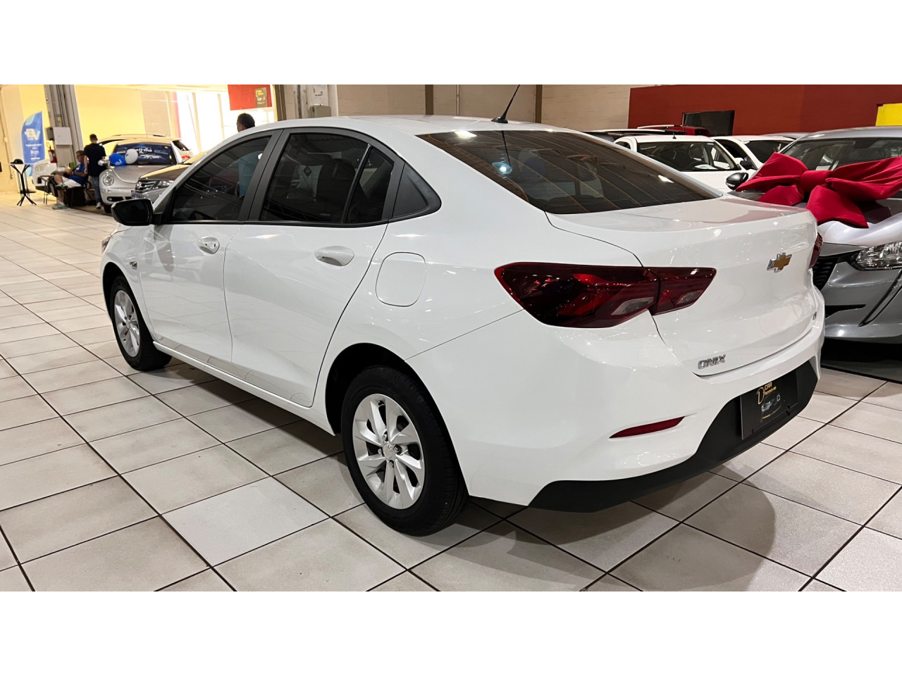 Onix Sedan 1.0 4P FLEX PLUS JOY BLACK