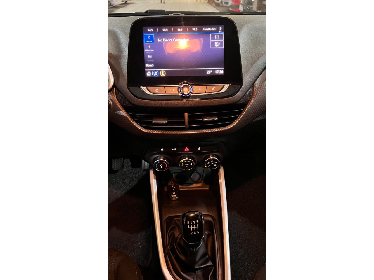 Onix Sedan 1.0 4P FLEX PLUS JOY BLACK