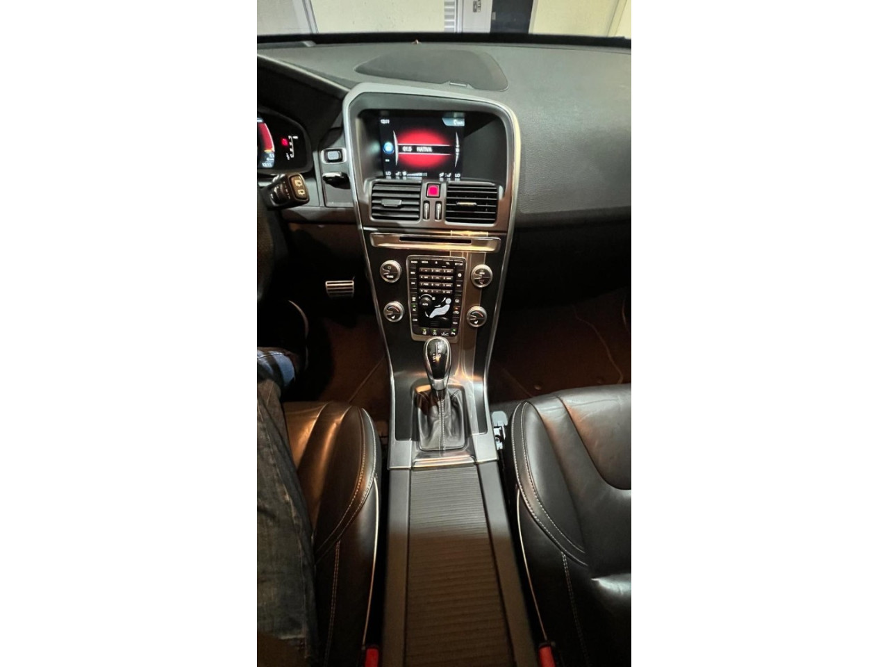 XC60 2.0 4P T6 R DESIGN TURBO AUTOMÁTICO