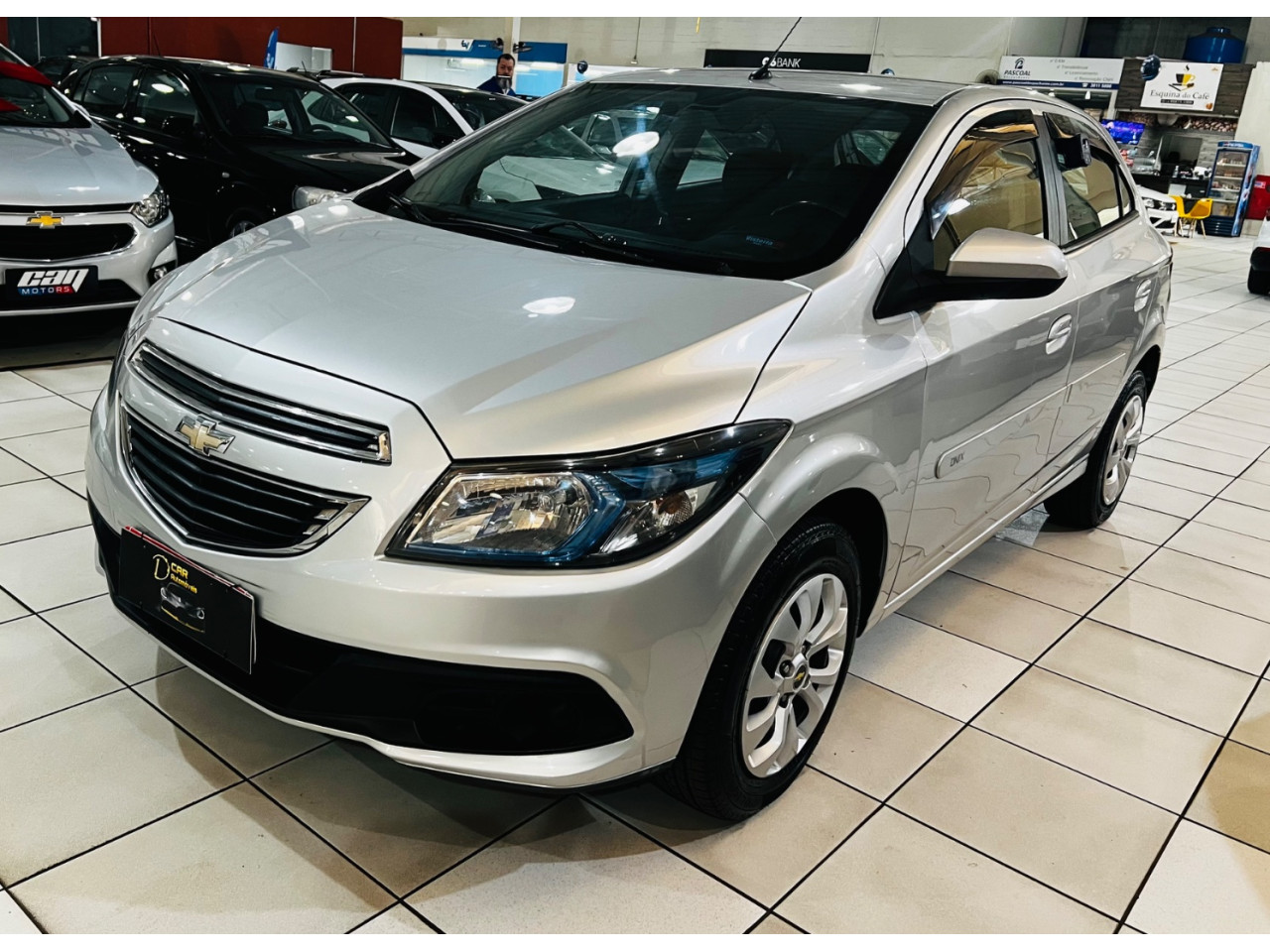 Onix Hatch 1.4 4P FLEX LT AUTOMÁTICO