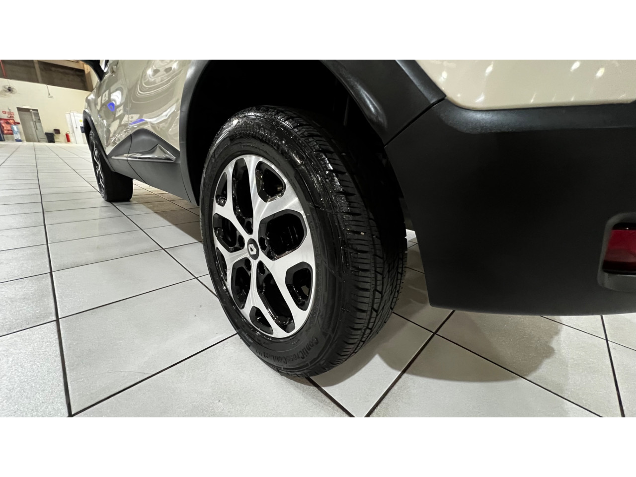 Captur 1.6 16V 4P FLEX SCE LIFE X-TRONIC CVT