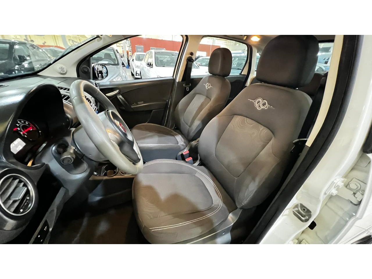 Grand Siena 1.4 4P EVO ATTRACTIVE FLEX