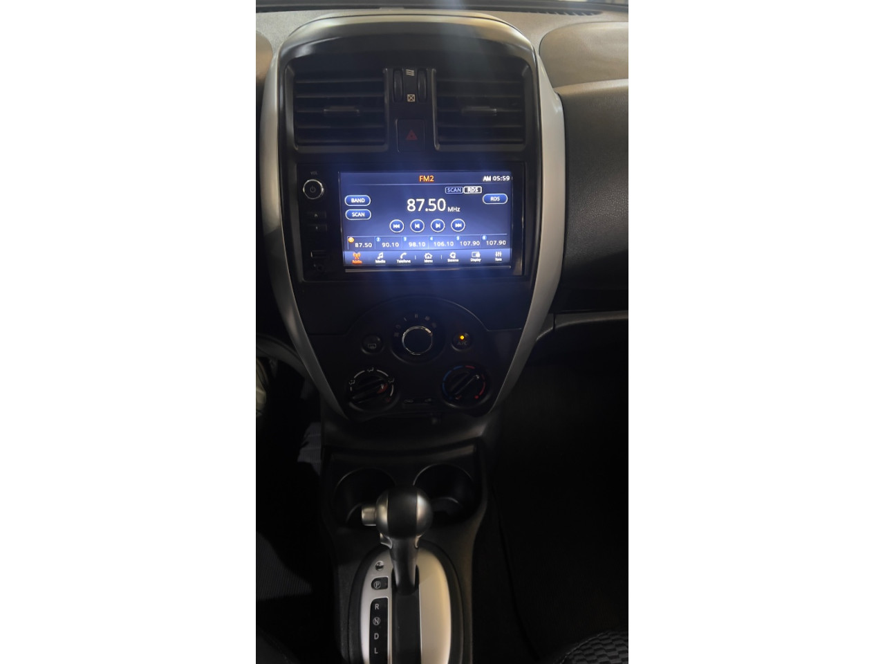 Versa Sedan 1.6 16V 4P SV FLEX XTRONIC AUTOMÁTICO CVT