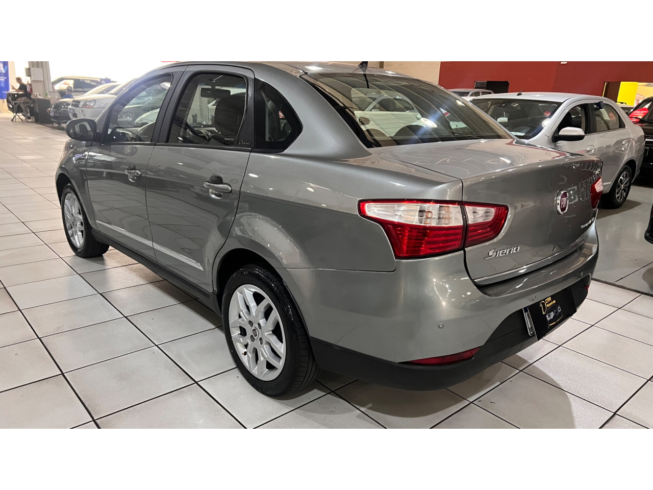 Grand Siena 1.6 16V 4P FLEX ESSENCE DUALOGIC AUTOMATIZADO