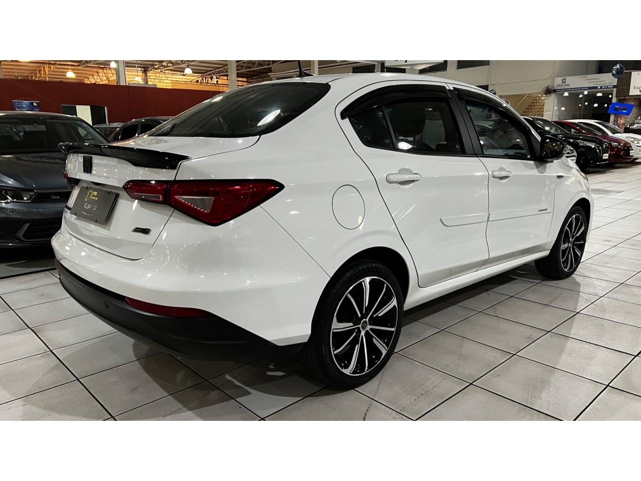 Cronos 1.8 4P FLEX HGT AUTOMÁTICO