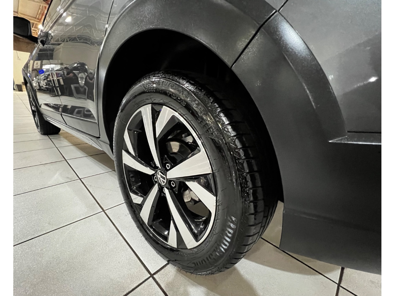 Nivus 1.0 4P FLEX 200 TSI HIGHLINE TURBO AUTOMÁTICO