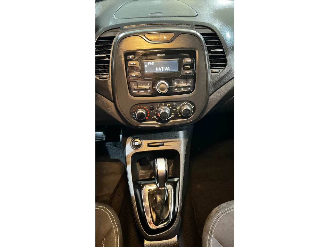 Captur 1.6 16V 4P FLEX SCE LIFE X-TRONIC CVT