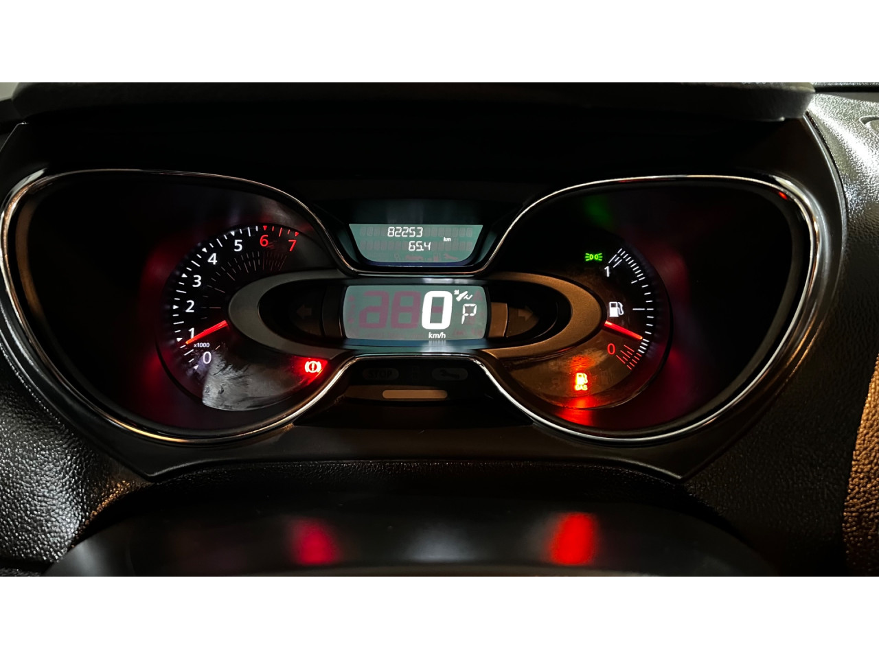 Captur 1.6 16V 4P FLEX SCE LIFE X-TRONIC CVT