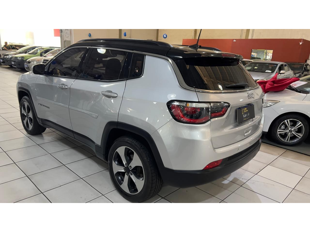 Compass 2.0 16V 4P LONGITUDE FLEX AUTOMÁTICO