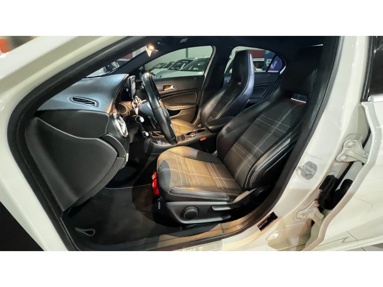 A 200 1.6 16V 4P TURBO STYLE AUTOMÁTICO
