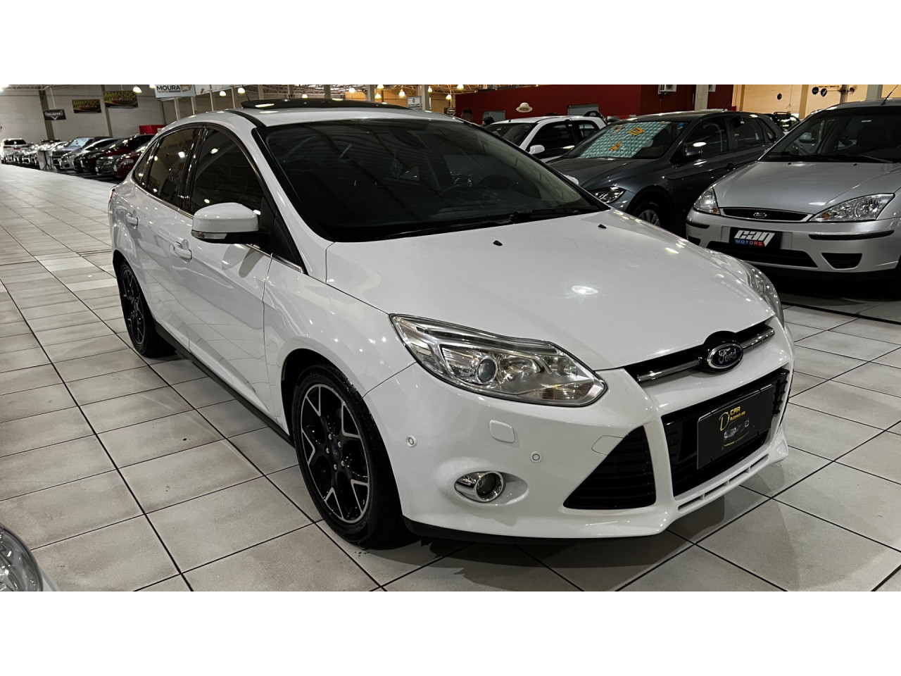 Focus Sedan 2.0 16V 4P FLEX TITANIUM PLUS POWERSHIFT AUTOMÁTICO