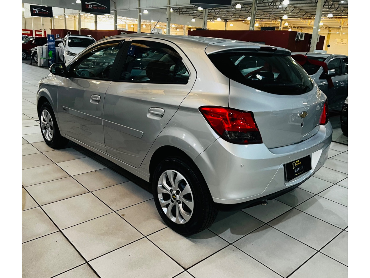 Onix Hatch 1.4 4P FLEX LT AUTOMÁTICO