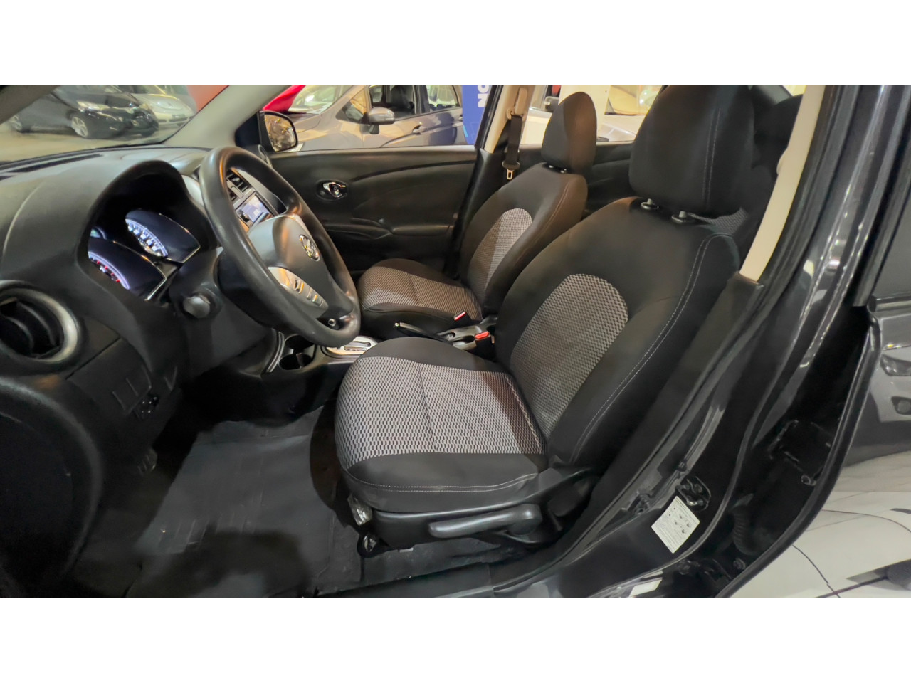 Versa Sedan 1.6 16V 4P SV FLEX XTRONIC AUTOMÁTICO CVT