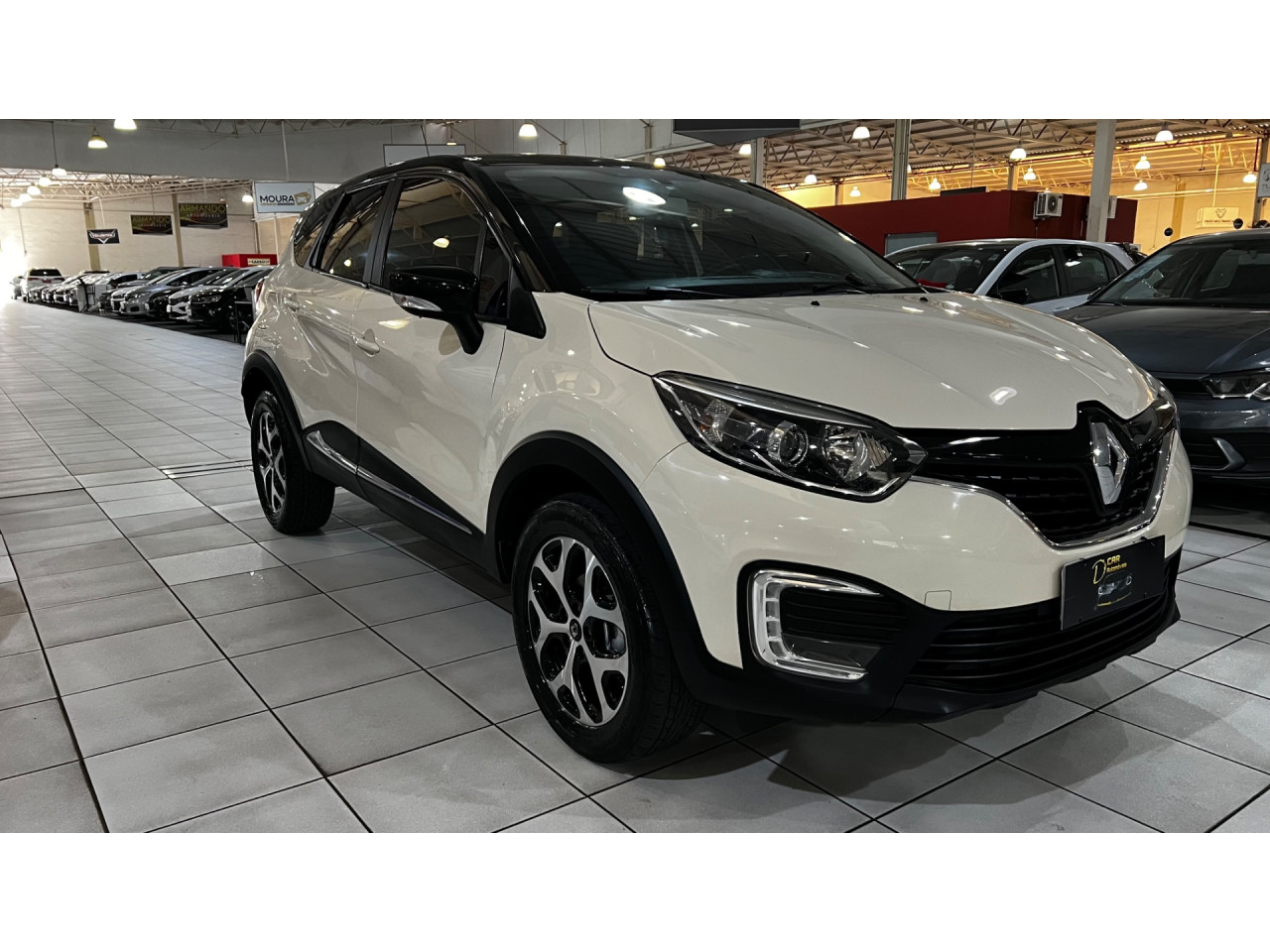 Captur 1.6 16V 4P FLEX SCE LIFE X-TRONIC CVT