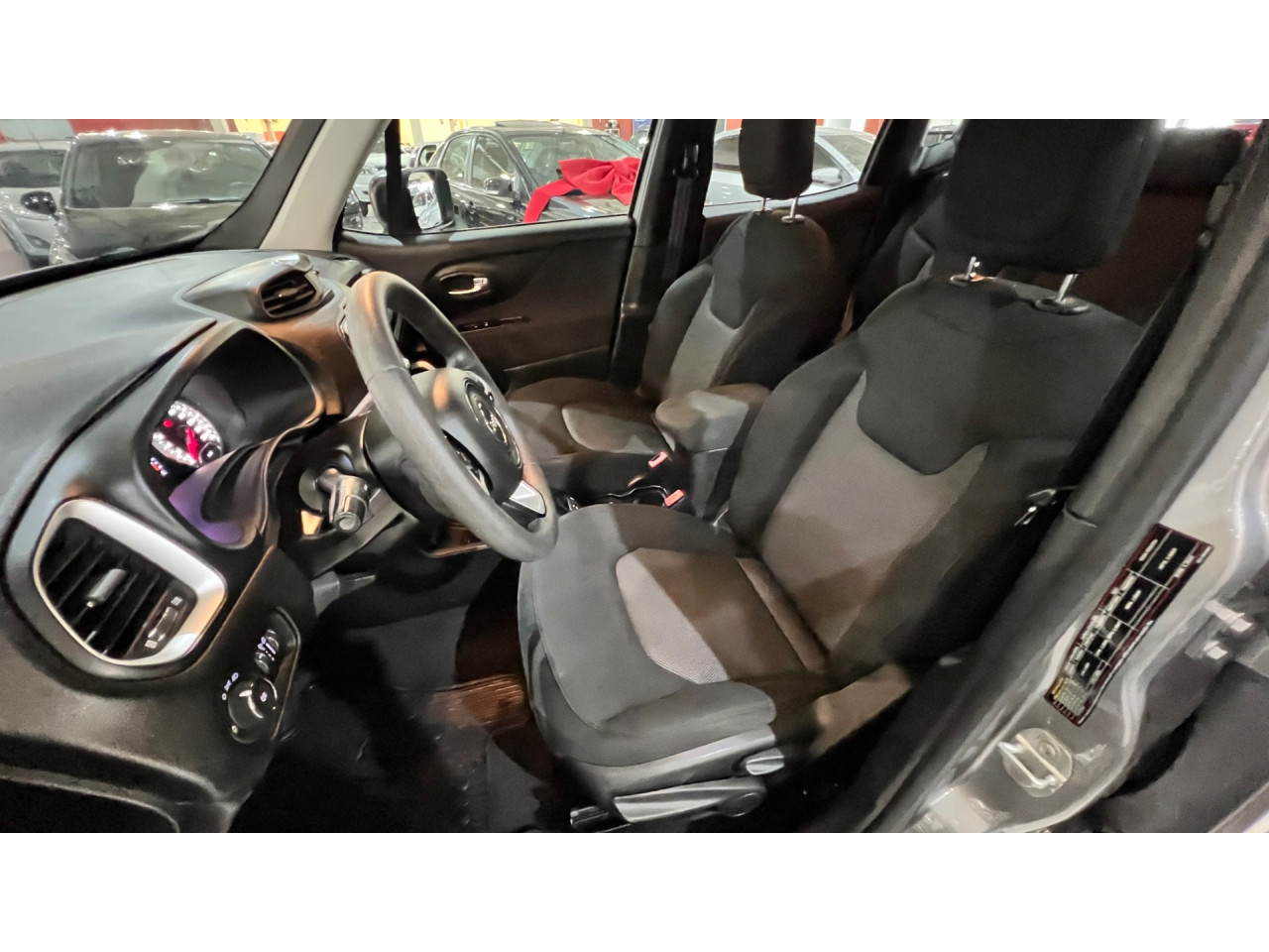 Renegade 1.8 16V 4P FLEX AUTOMÁTICO