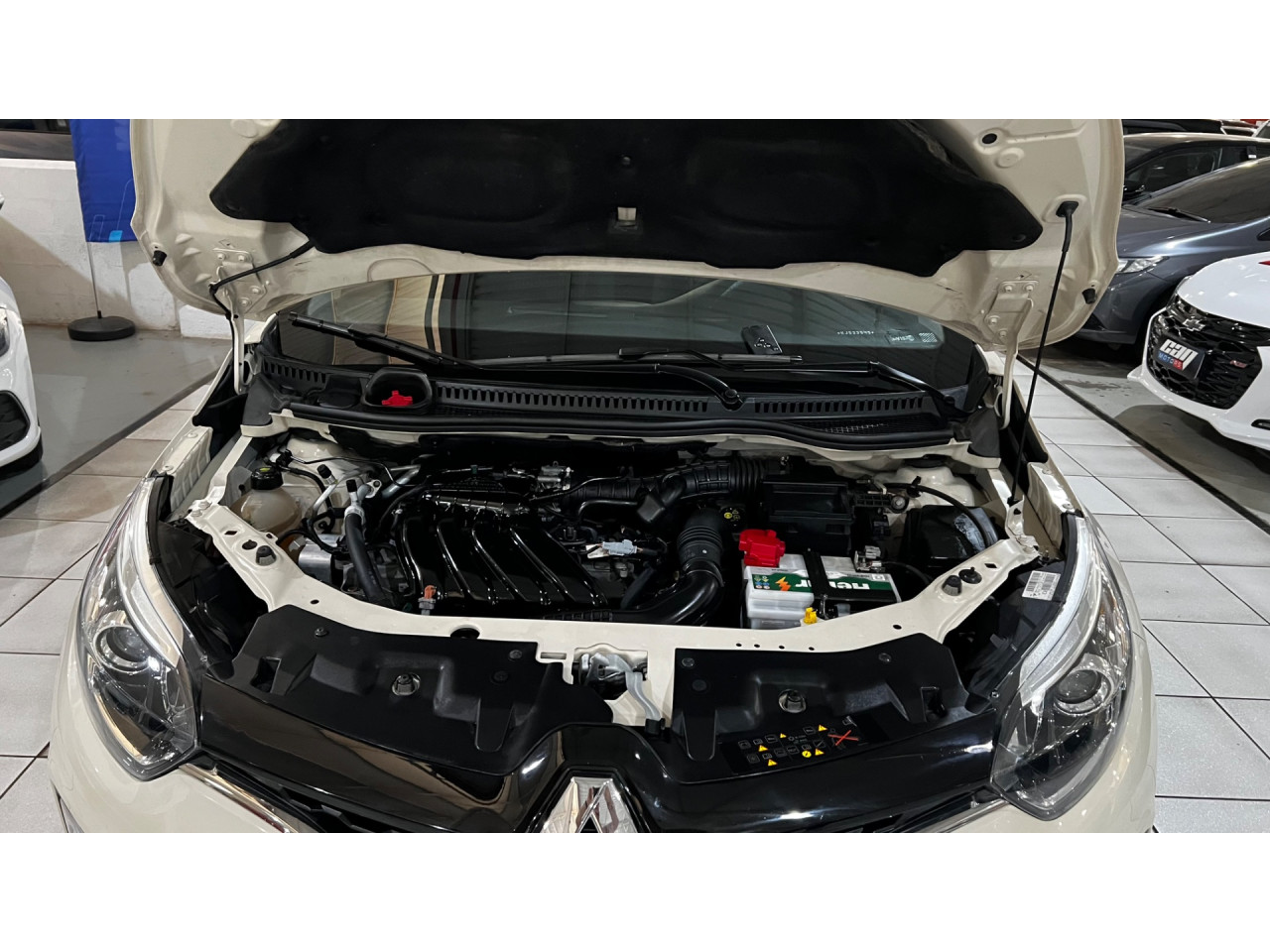 Captur 1.6 16V 4P FLEX SCE LIFE X-TRONIC CVT