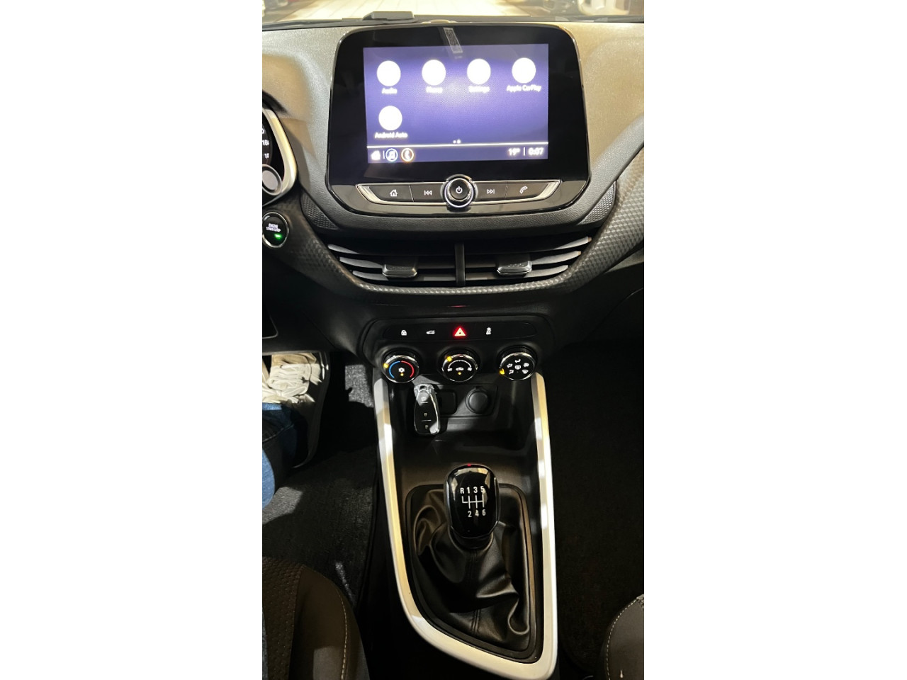 Onix Sedan 1.0 4P FLEX LT