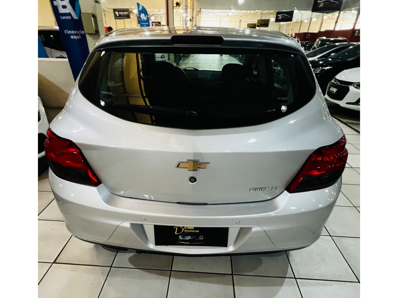 Onix Hatch 1.4 4P FLEX LT AUTOMÁTICO