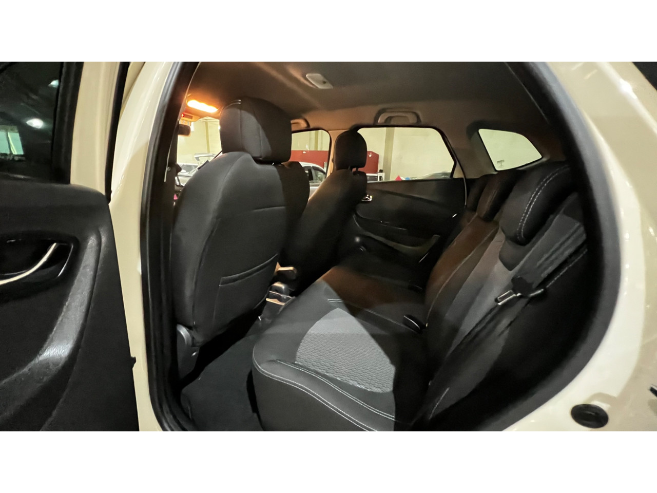 Captur 1.6 16V 4P FLEX SCE LIFE X-TRONIC CVT