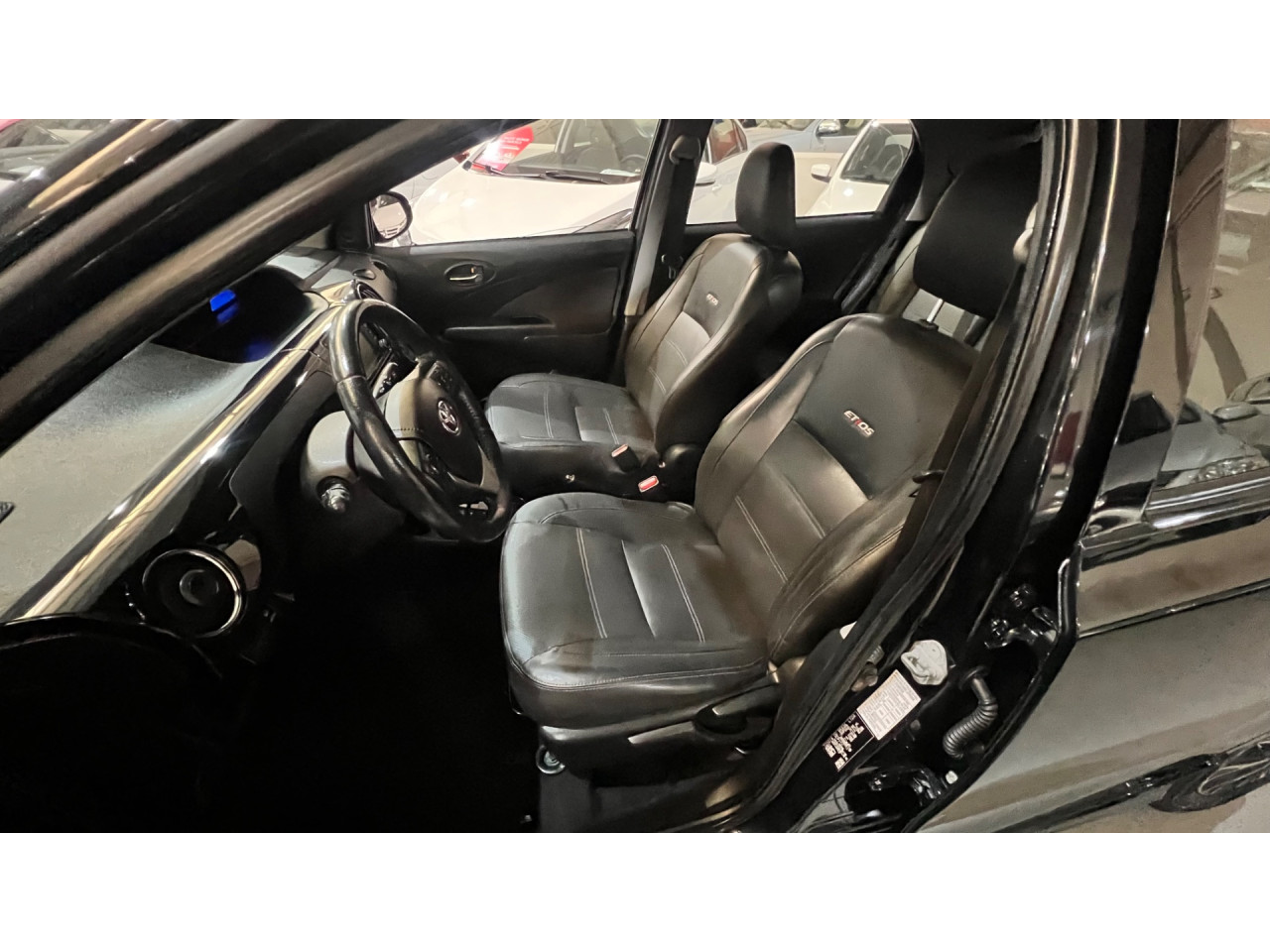 Etios Hatch 1.5 16V 4P FLEX PLATINUM AUTOMÁTICO