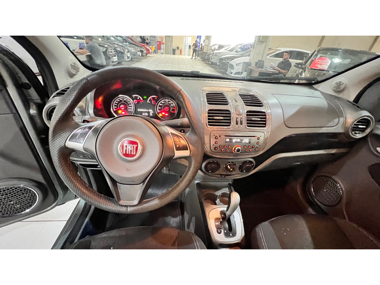 Grand Siena 1.6 16V 4P FLEX ESSENCE DUALOGIC AUTOMATIZADO