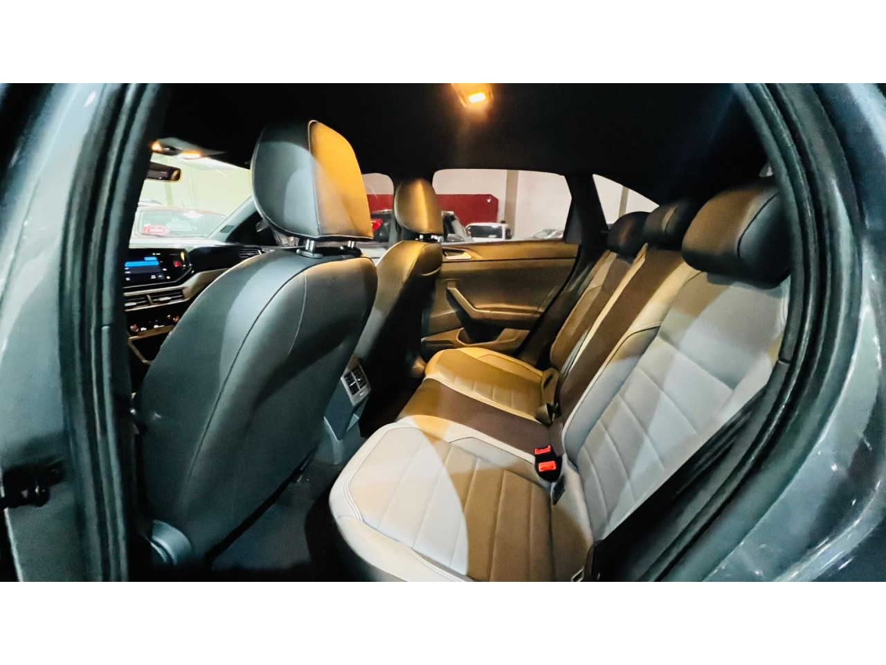 Nivus 1.0 4P FLEX 200 TSI HIGHLINE TURBO AUTOMÁTICO