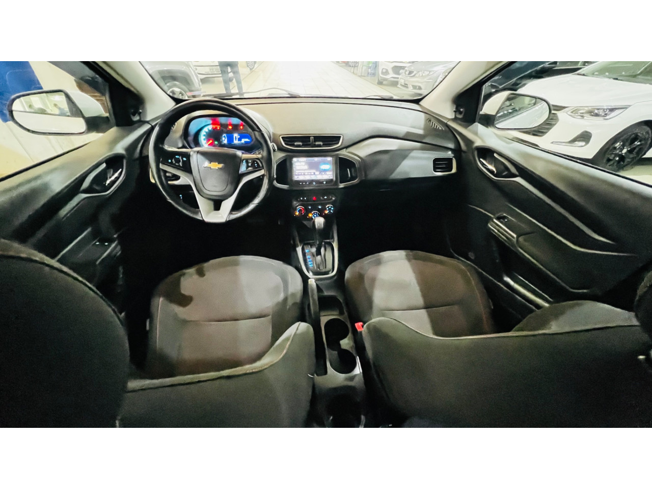 Onix Hatch 1.4 4P FLEX LT AUTOMÁTICO