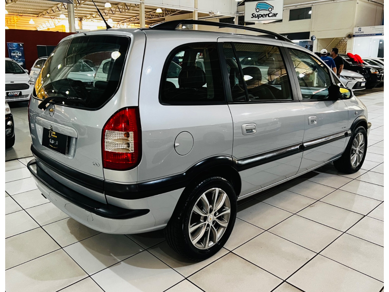 Zafira 2.0 4P ELITE FLEX AUTOMÁTICO 7 LUGARES