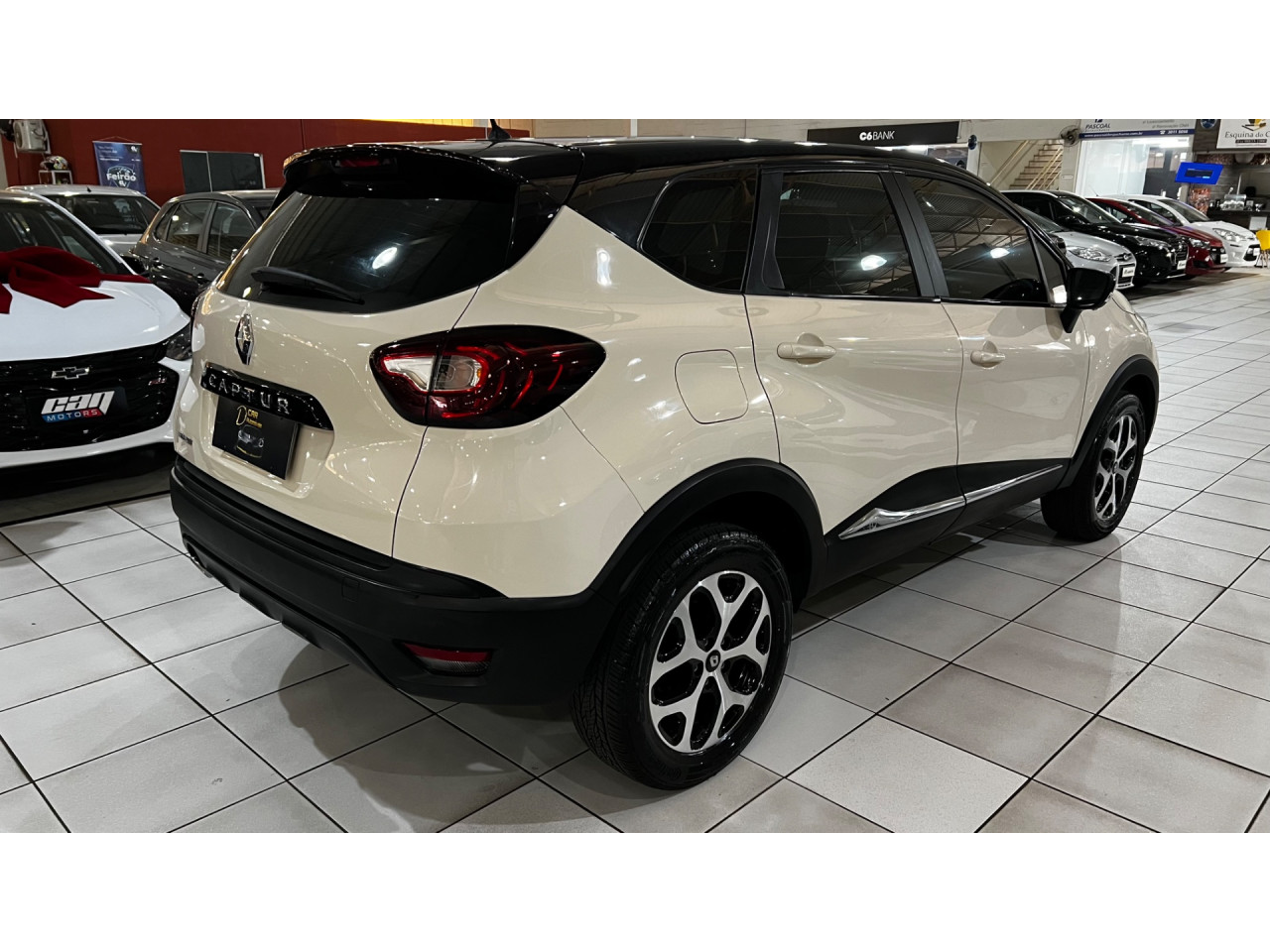 Captur 1.6 16V 4P FLEX SCE LIFE X-TRONIC CVT