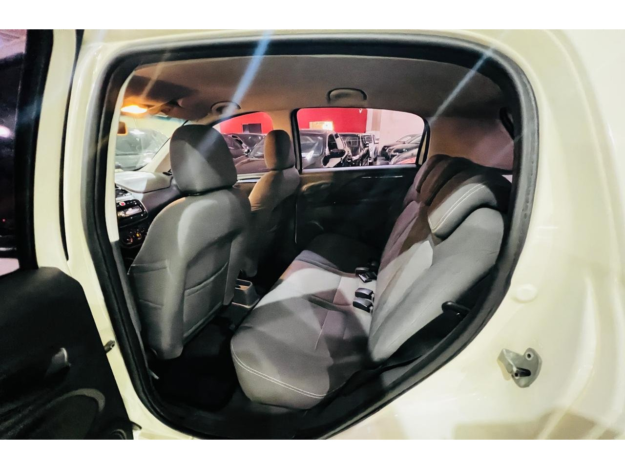 Punto 1.4 4P ATTRACTIVE FLEX