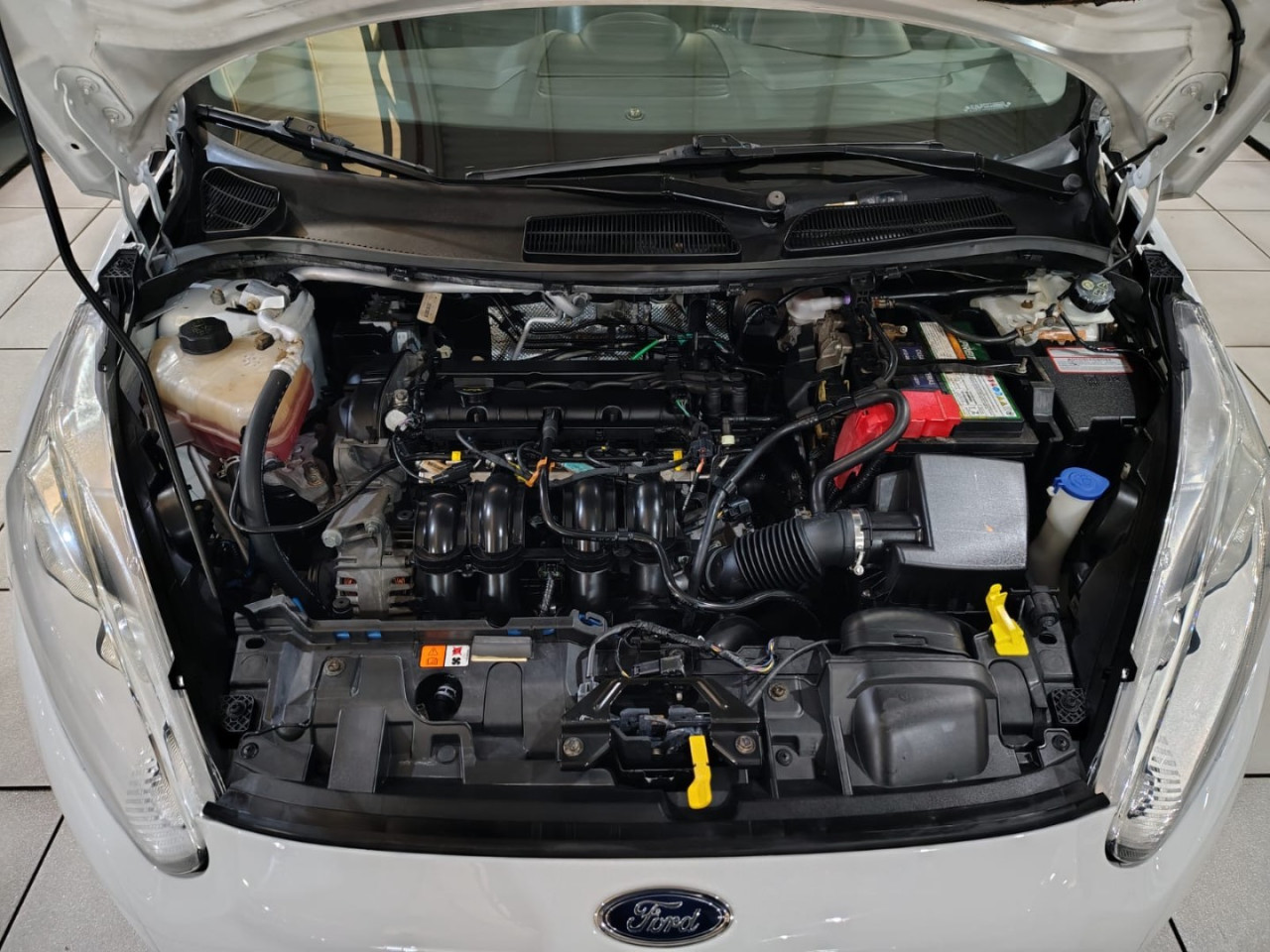 Fiesta Hatch 1.6 16V 4P FLEX TITANIUM POWERSHIFT AUTOMÁTICO