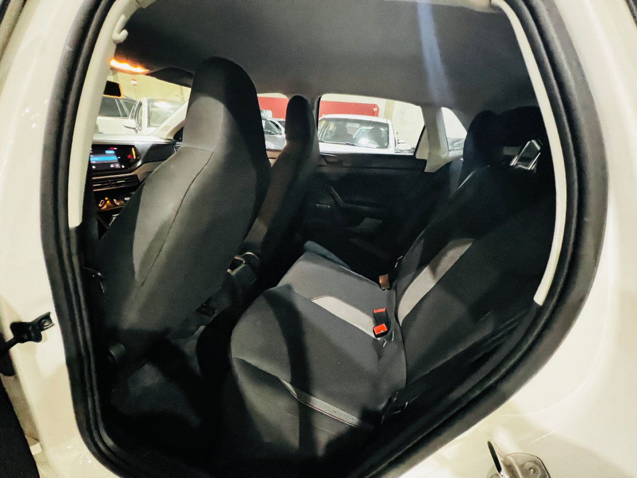 Polo Hatch 1.0 4P MPI TRACK