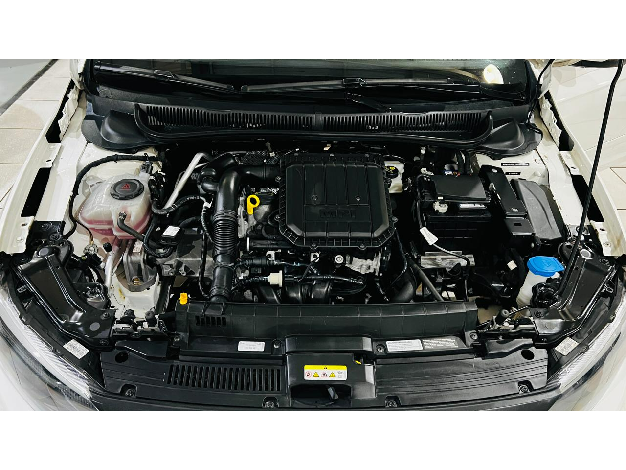 Polo Hatch 1.0 4P MPI TRACK
